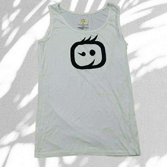 WonderWink NWOT racerback white tank top size medium - Picture 2 of 6